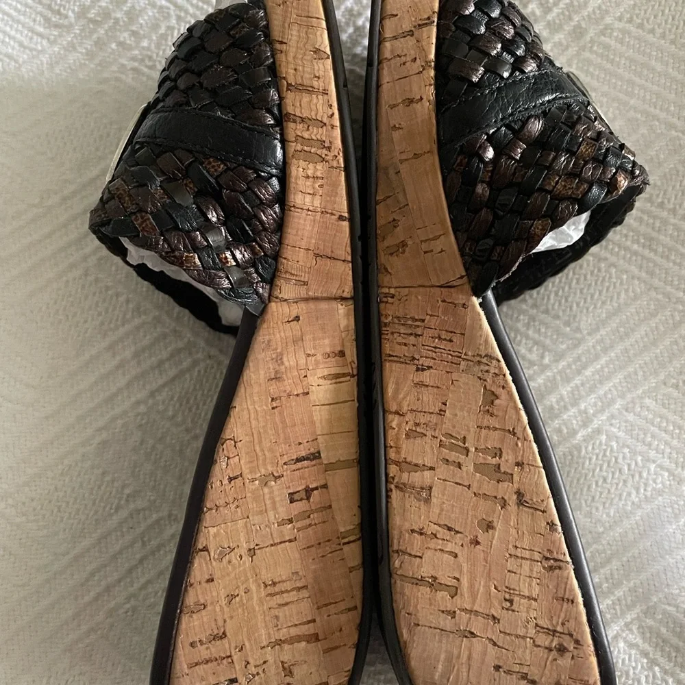 Beautiful Brighton wedged sandals, excellent condition worn once. - Picture 3 of 6